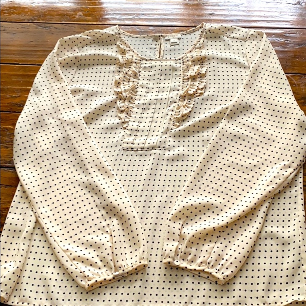 Adorable cream and black polka dot blouse-Size 16